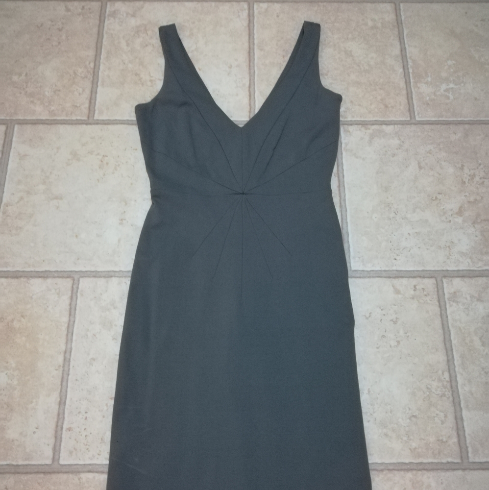 Beautiful, versatile V-neck dress!